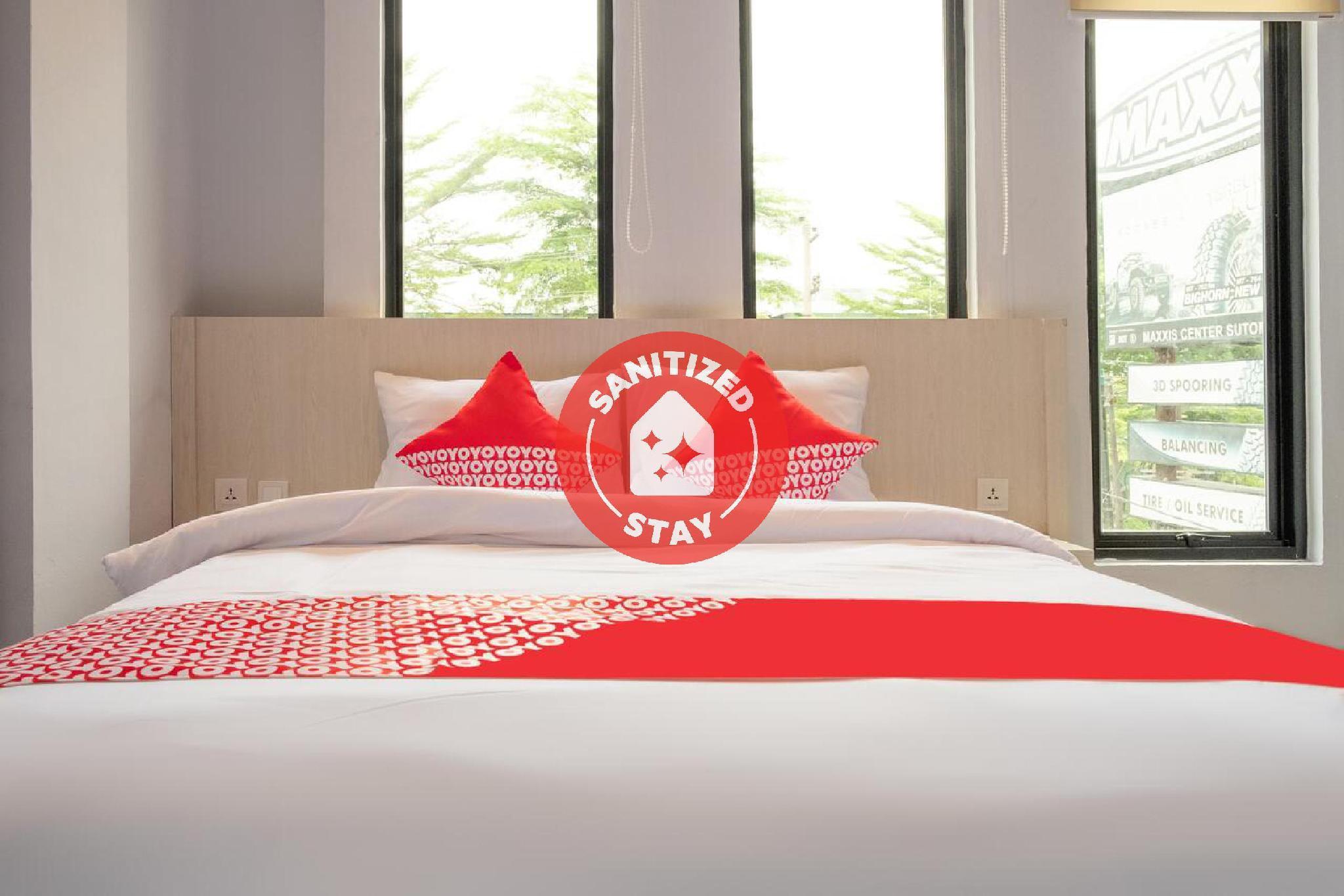 Super Oyo 3150 Theodore Homestay Medan Exterior foto
